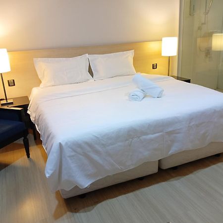 The Straits Suites By Ciconia Malacca Exterior photo